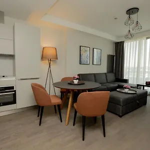  Апартаменты Retro 9 Homes & Suites