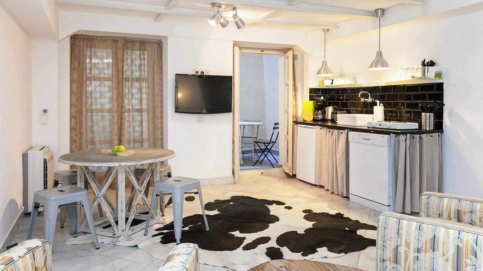 Chiconomy Suites Istanbul Apartment