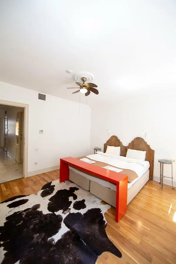 Chiconomy Suites Istanbul Apartment